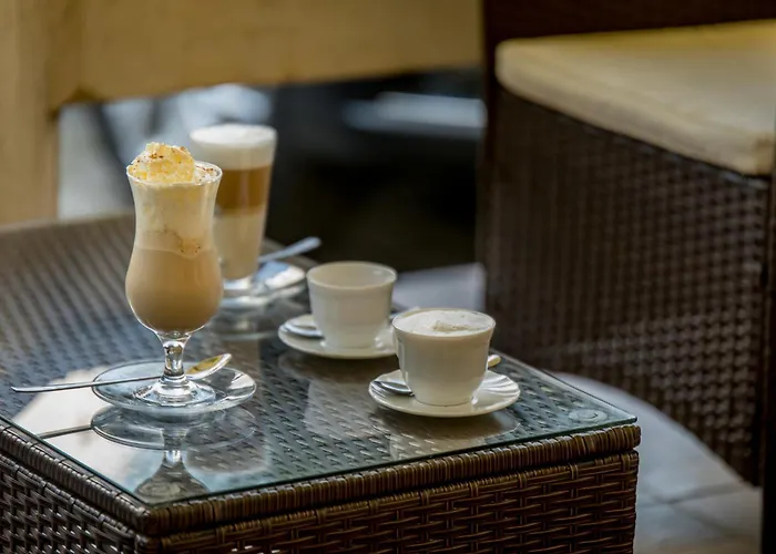 מלון Aphrodite 4*